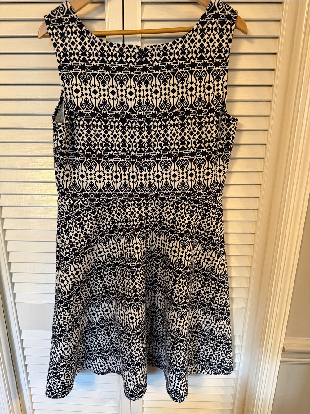 Talbots Navy & White Geometric Sleeveless Midi Dress – Size 10 – Belted Waist - Picture 4 of 5